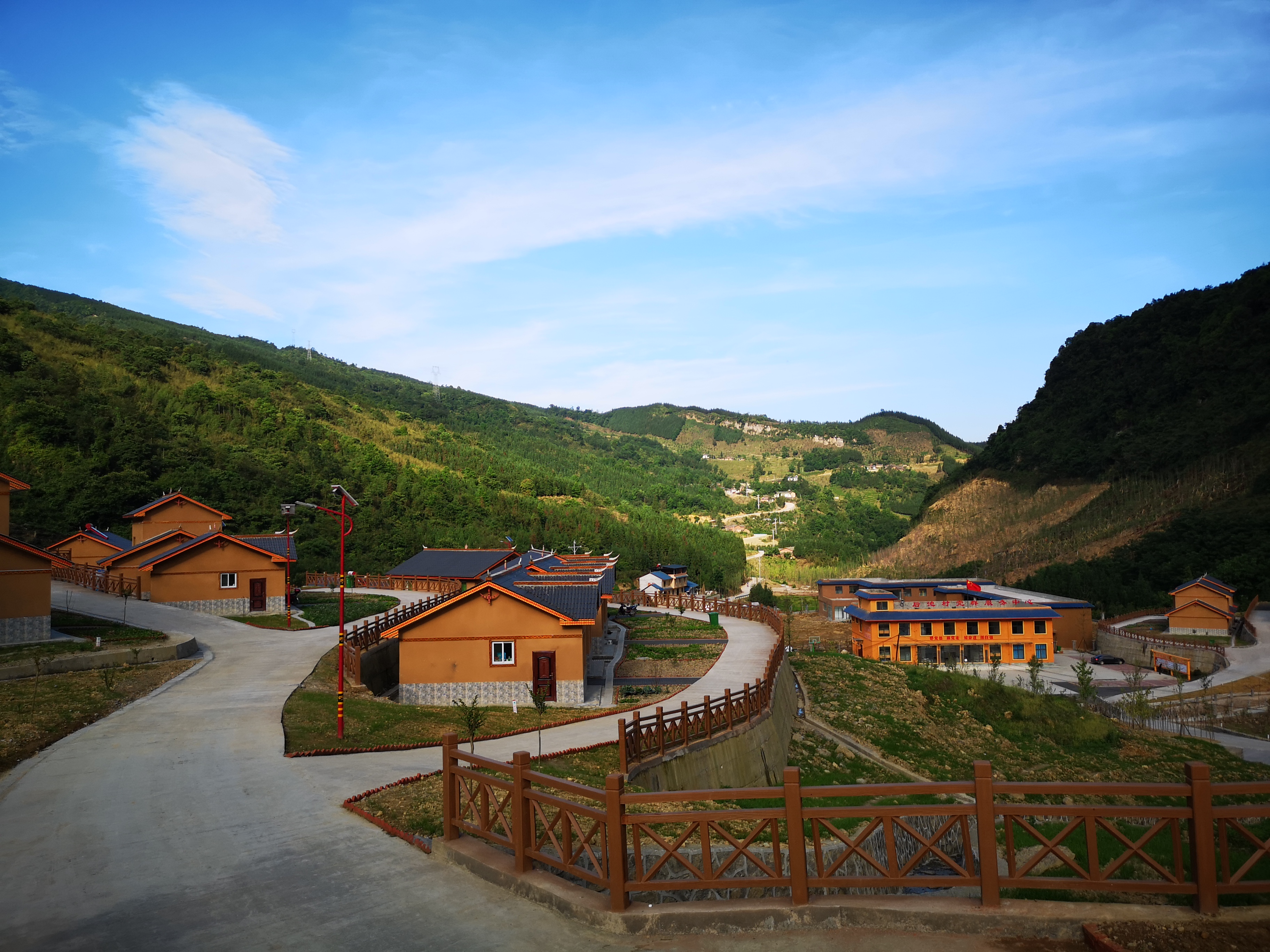 捐資298萬(wàn)元定點(diǎn)幫扶馬邊縣后池村